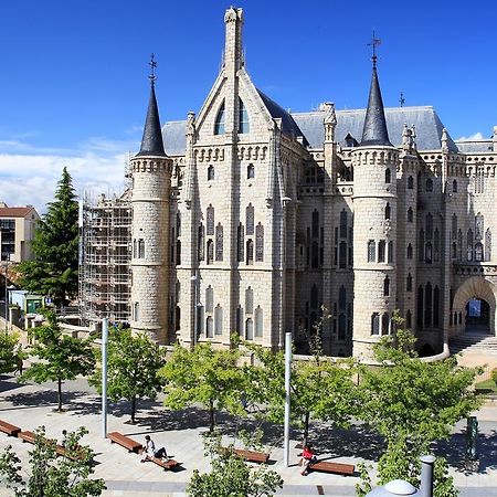 Hotel Gaudi Astorga Bagian luar foto